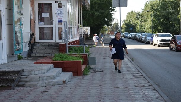 В Нефтяниках установили десятки предпринимателей, подбрасывающих мусор омичам