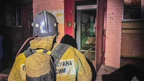 Жильцов эвакуировали: в Омске на 10-й Чередовой произошёл пожар в многоэтажке