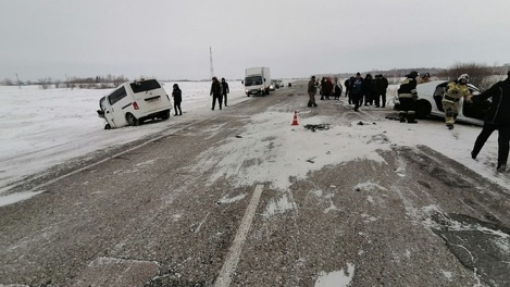 Погибла вся семья: вскрылись жуткие подробности ДТП со смертью 7-летнего мальчика в Новосибирской области