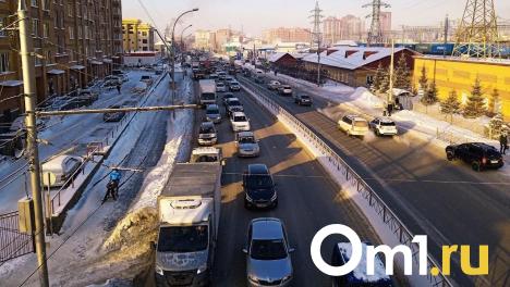 В утренний час пик Новосибирск сковали сильные пробки