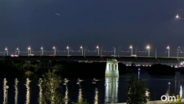 Стало известно, почему погасла подсветка на Ленинградском мосту в Омске