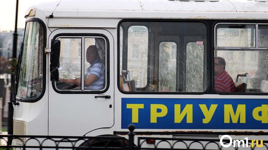 Зарплата 70 000 рублей: по какому графику работают омские водители?