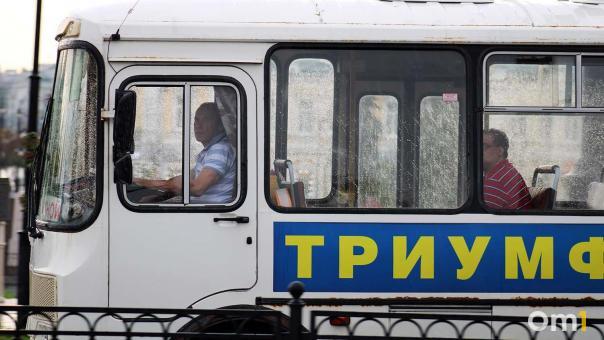 Зарплата 70 000 рублей: по какому графику работают омские водители?
