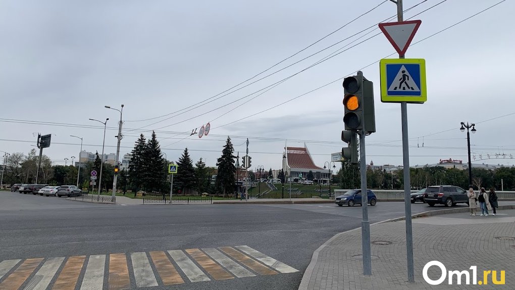 После Дня города в Омске появятся интеллектуальные светофоры