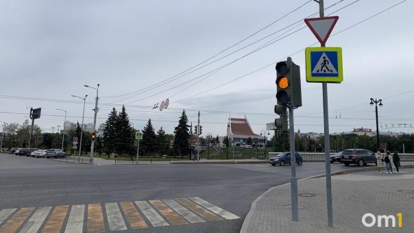 После Дня города в Омске появятся интеллектуальные светофоры