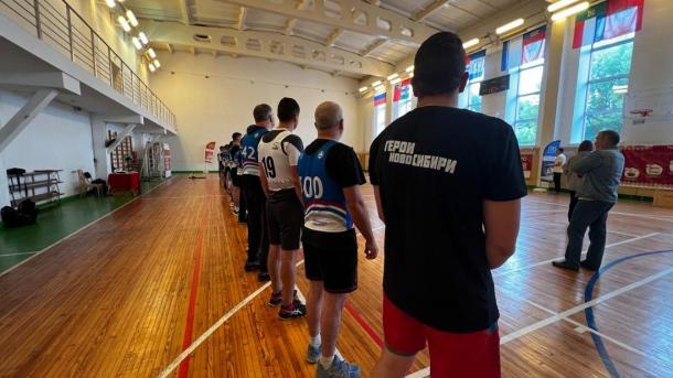 «Герои НовоСибири»: олимпийские чемпионы помогают участникам СВО в Новосибирске