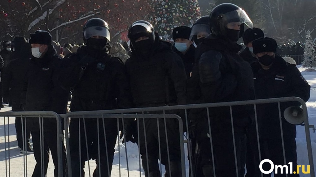 Полиция оцепила центр Новосибирска из-за суда над оппозиционером Алексеем Навальным