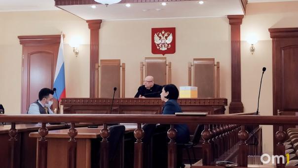 Двух омских судей переведут в Омский областной суд