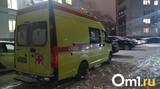 Умирающего пенсионера нашли рядом с телом супруги в Новосибирске