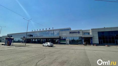 В Омском аэропорту задержали рейс до Санкт-Петербурга