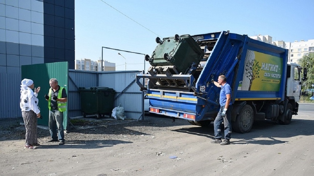 Контейнеры вывозят ежедневно, без сбоев: омская квартальная о мусорной реформе в частном секторе
