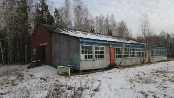Аукцион по продаже разрушающегося детского лагеря «Дружба» временно приостановили