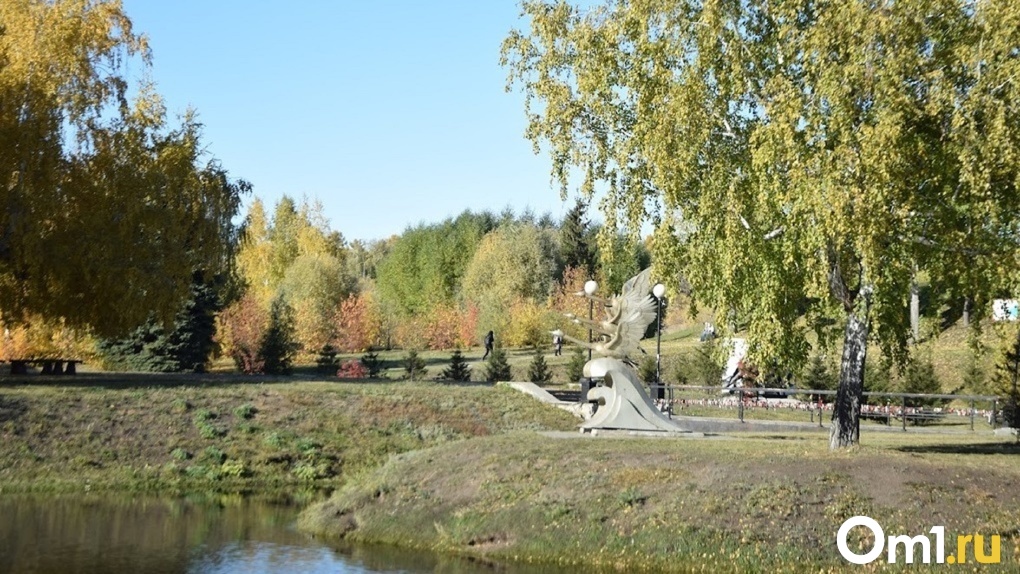В Омске на неделю раньше завершилась обработка парков и скверов от клещей