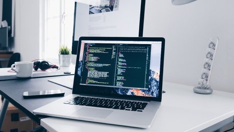 Мошенники начали обманывать людей с помощью нейросети