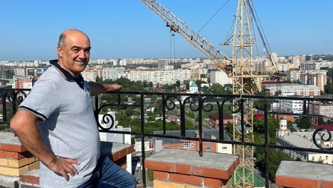 «Пусть они со мной уживаются». Олег Золотов об иногородних застройщиках, частном секторе и сочувствии левому берегу