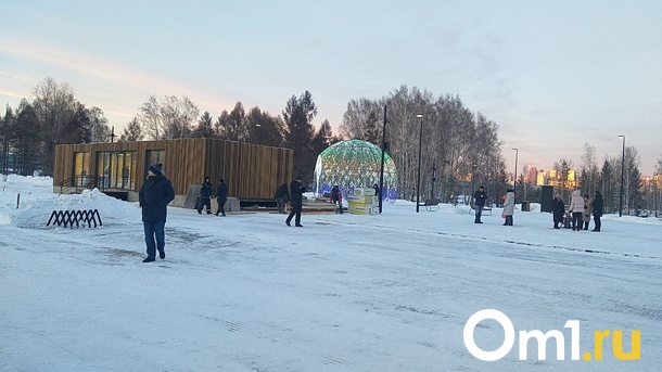 Всё в огнях! В Новосибирске открывают парк «Арена» около нового ЛДС