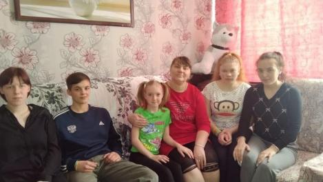 Семья, которая подарила дом 23 детям: как Людмила Лагаева стала одним из народных героев Омской области