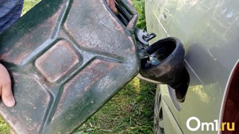 У омича, придумавшего, как заправляться бесплатно, появился последователь на BMW