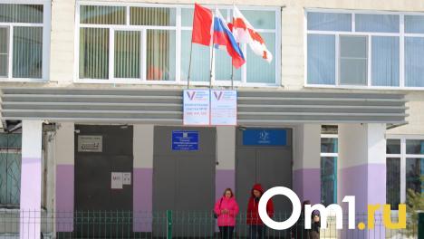 Бесплатные билеты на концерт Стаса Михайлова и духи: как проходит второй день выборов в Омске