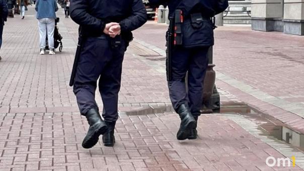 За нарушение законодательства из Омска выдворили иностранного гражданина
