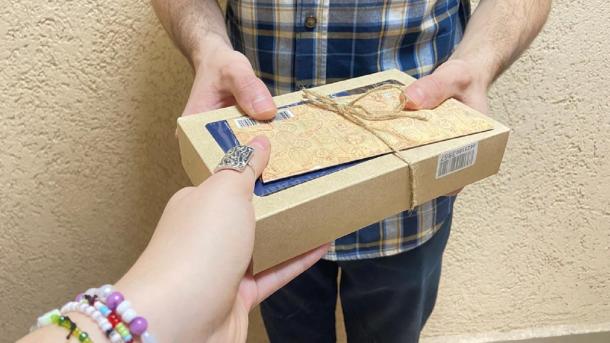 Подарочный бунт в Новосибирске: четверть офисов не хотят поздравлять коллег