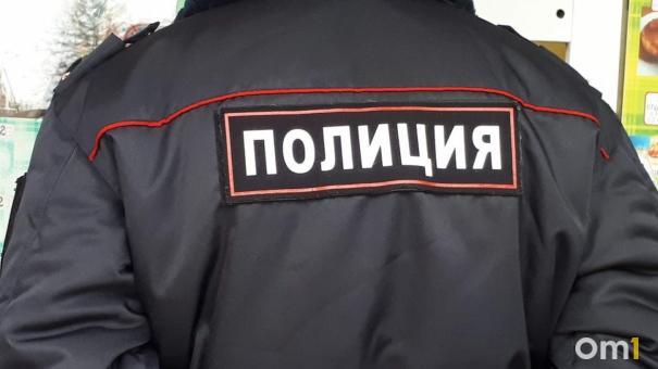 Омские два школьника подожгли автомобиль