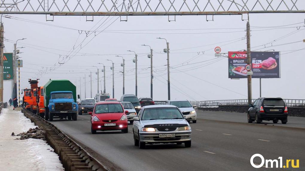 Светофорное регулирование могут ввести перед мостом у Телецентра в Омске