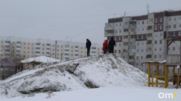 «Лишили детей радости»: мэр Новосибирска выступил против сноса снежных горок