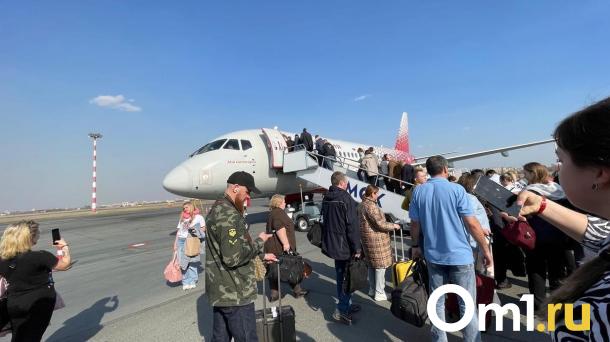 Рейс Санкт-Петербург – Омск задержали из-за опасного предмета в салоне