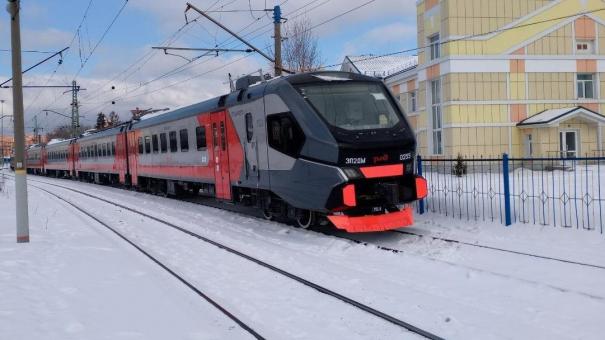 Новые электропоезда вышли на железнодорожные пути в Новосибирске