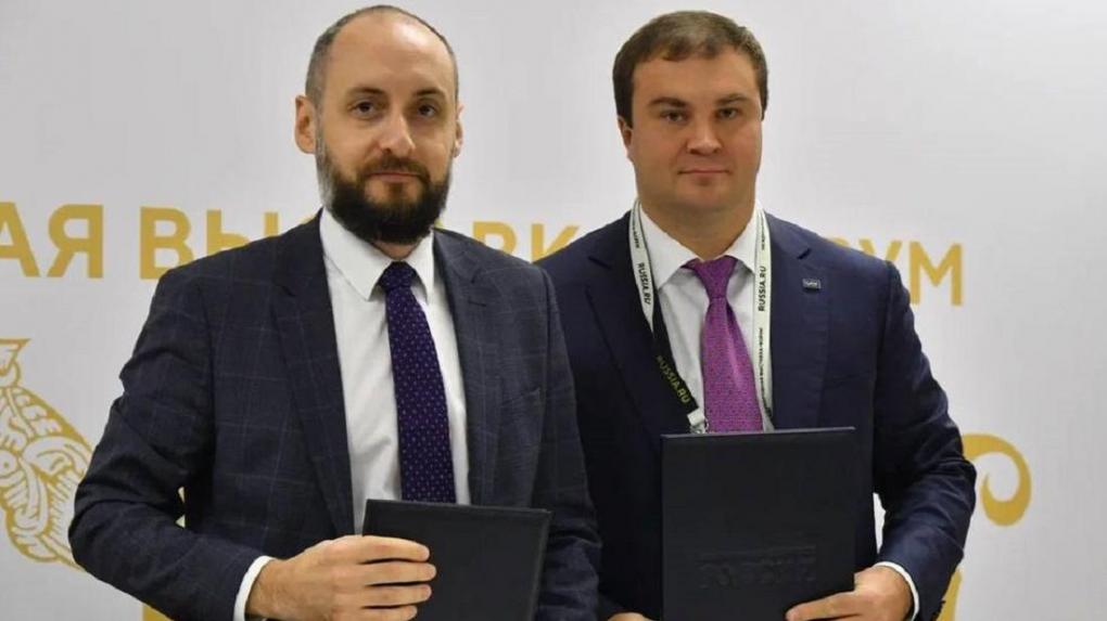 Губернатор Омской области Хоценко подписал договор о сотрудничестве с X5 Group