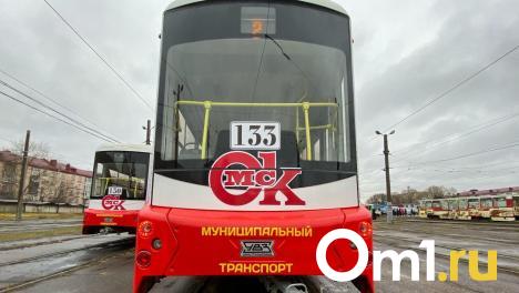 В Омске из-за огромных луж вновь ограничили движение нескольких трамваев.