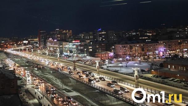 У метромоста в Омске изменили схему движения