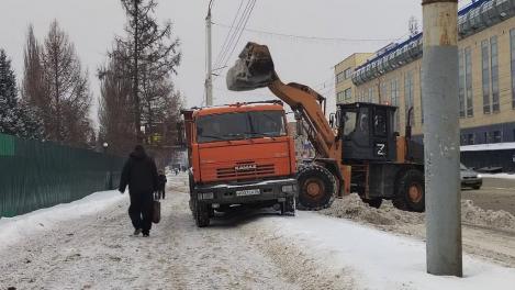 В мэрии отчитались, сколько снега убрали с дорог в Омске