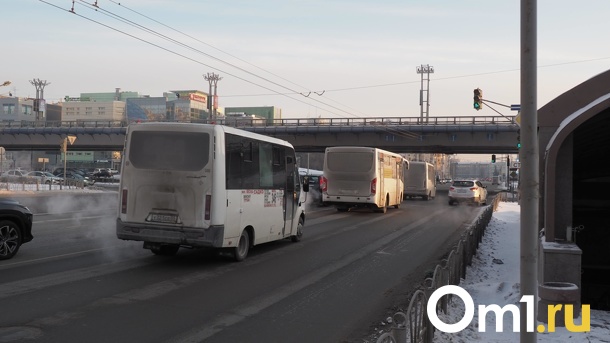 «Работать некому»: перевозчики рассказали, почему в Омске плохо ходит транспорт