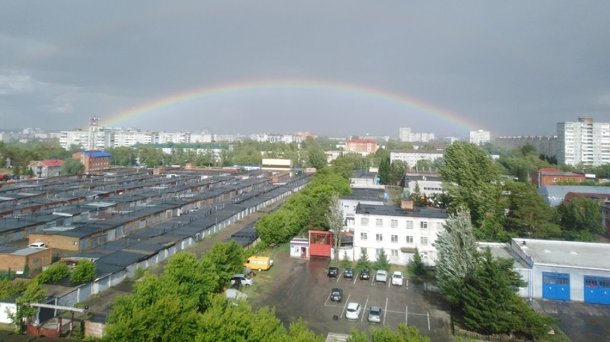 Омичей после сильного дождя порадовала красивая двойная радуга
