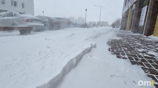 Обрушение кровли и пожары. На Омск надвигается опасная погода