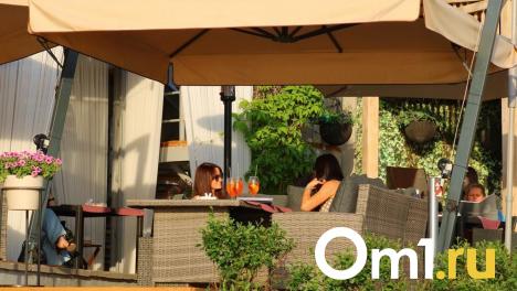 Опасность летних веранд: эксперт объяснила причины пищевых отравлений