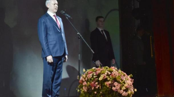 Губернатор Новосибирской области поздравил работников ЖКХ с профессиональным праздником