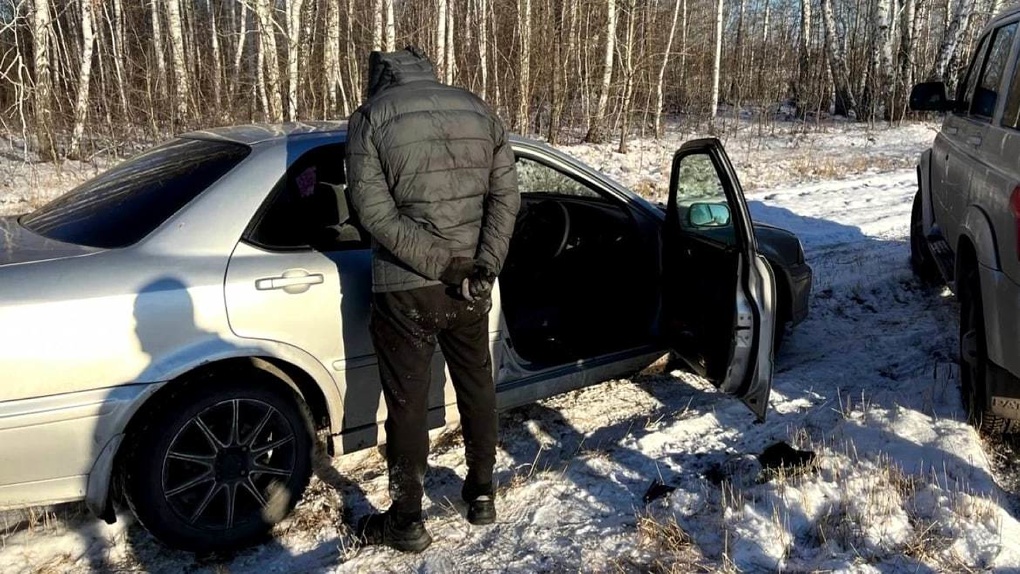 Под Омском полицейские при поддержке спецназа задержали крупного наркодилера