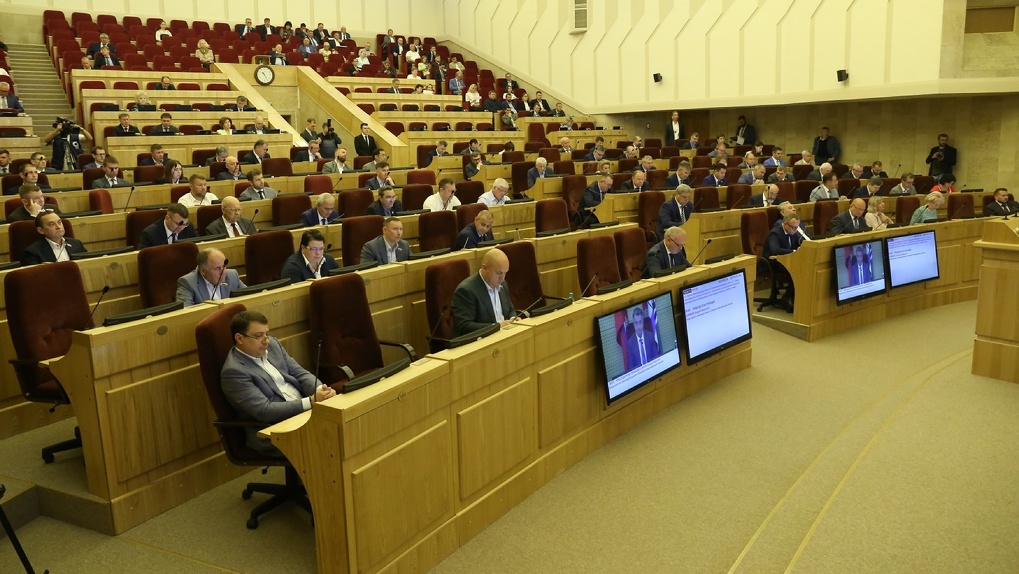 Депутаты Заксобрания Новосибирской области задали острые вопросы правительству