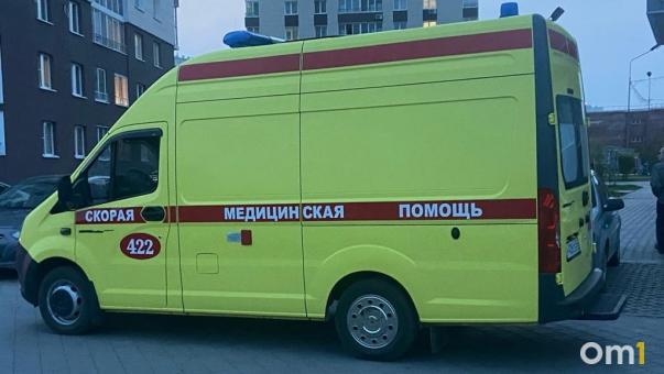 В один день в Омской области водители сбили троих подростков на мопедах