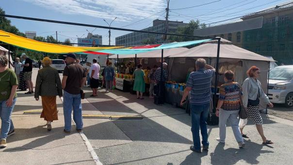 Медовый Спас в Новосибирске: освященный мёд и бесплатная дегустация — показываем, как прошёл праздник