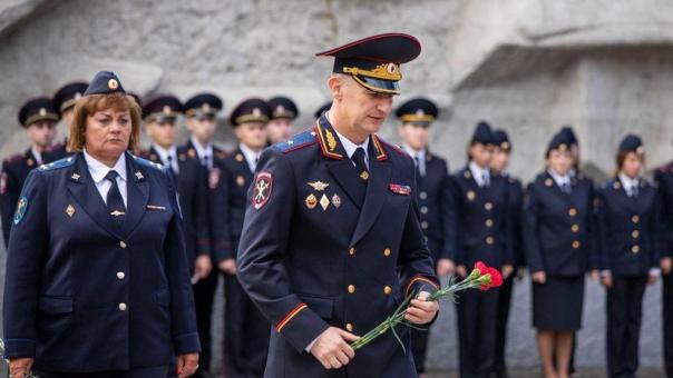 Хоценко и Шелест поздравили омских сотрудников полиции с праздником
