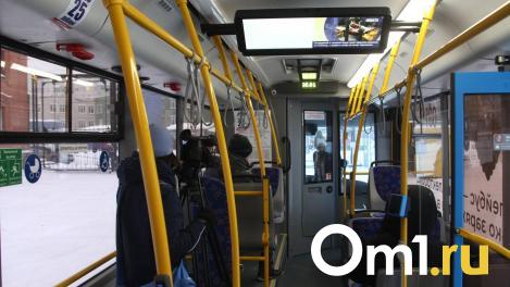 Для закрытия графика движения автобусов в Омске не хватает 170 водителей