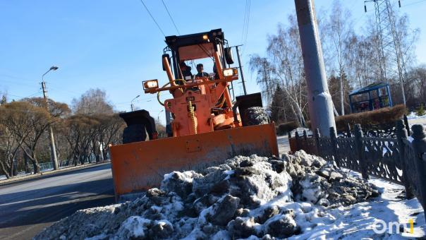 Депутаты предложили спасти Омск от снега с помощью гастарбайтеров