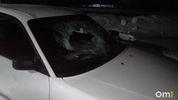 Омич разбил автомобиль приятелю из-за личной неприязни