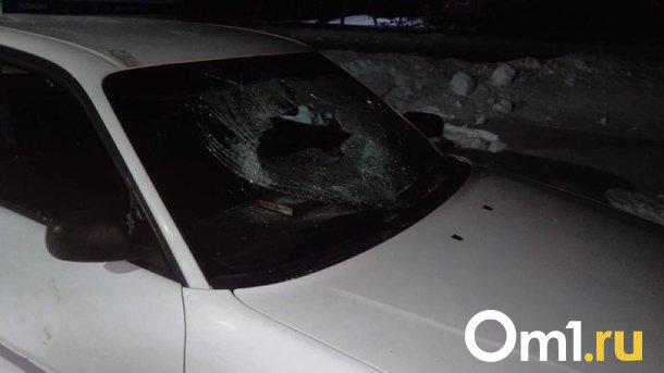 Омич разбил автомобиль приятелю из-за личной неприязни