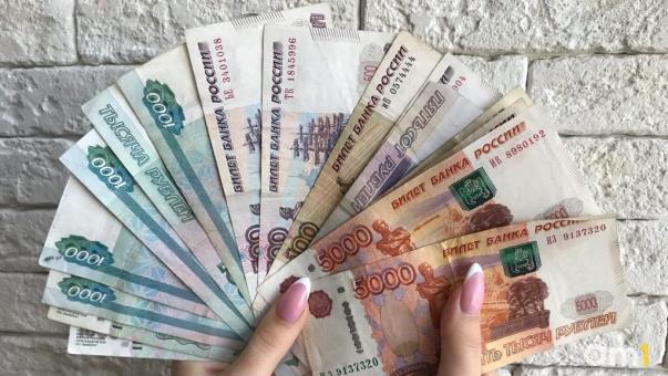 Омская домохозяйка купила 10 лотерейных биллетов и выиграла 5 миллионов рублей