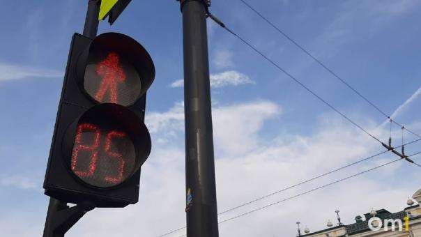 В Новосибирске суд потребовал от властей установить светофоры и сделать тротуары